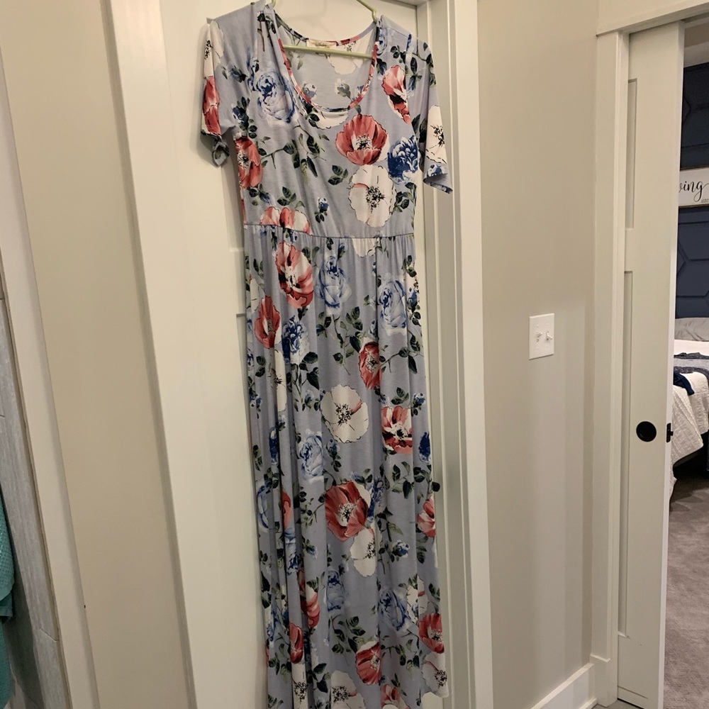 Maxi Dress - light blue w/flowers